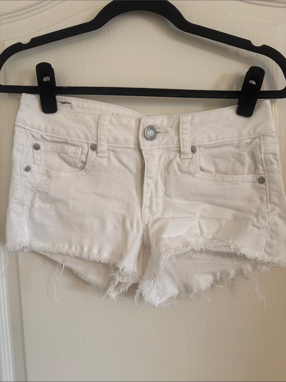 American Eagle White Distressed Denim Women’s Shorts size 2